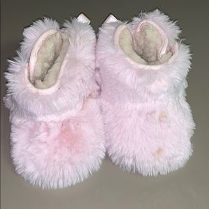 Girls toddler Ugg’s.